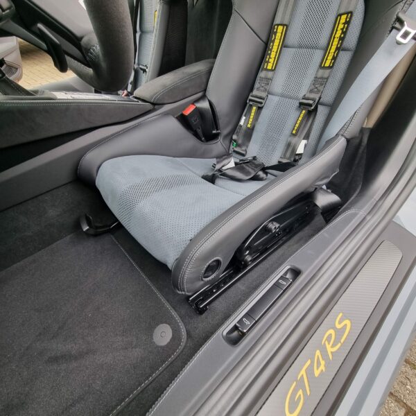 Sitzwangenprotektor passend für Porsche Vollschalensitz – Bild 3