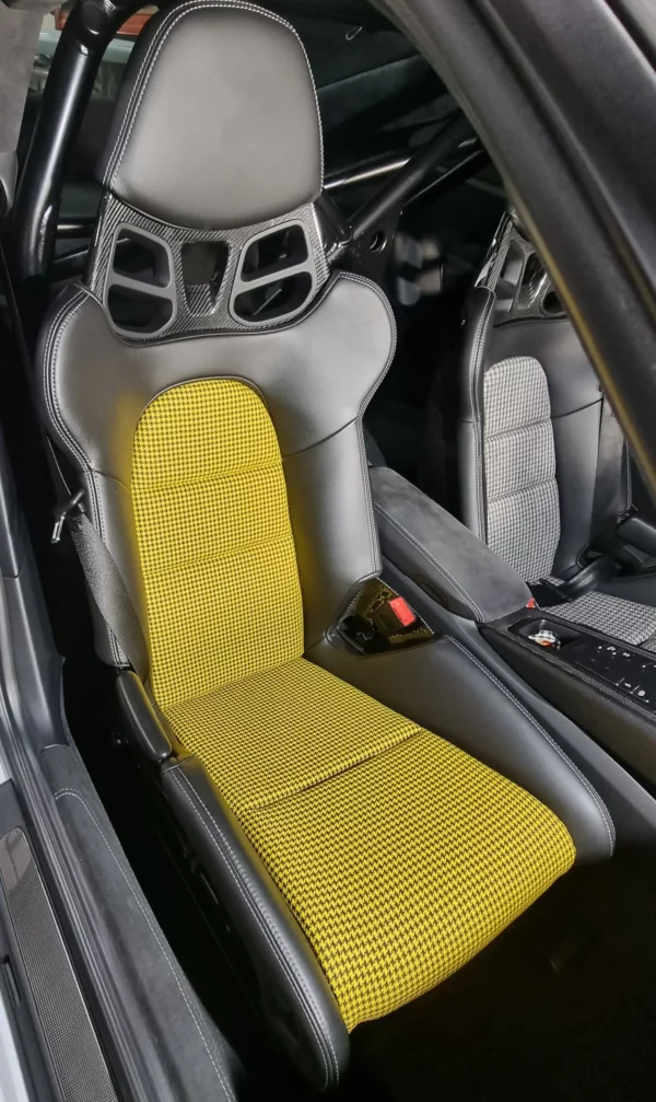 Innenflächen passend für Porsche Vollschalensitz mit Bezugsstoff Hahnentritt schwarz / gelb – Bild 3