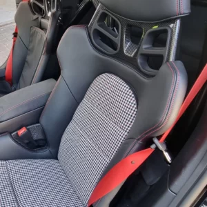 Innenflächen passend für Porsche Vollschalensitz mit Bezugsstoff Pepita schwarz / weiß / rot