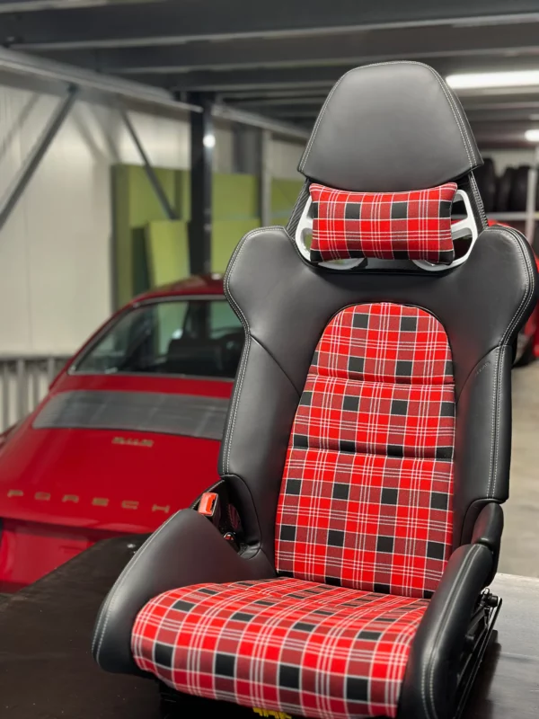 Innenflächen passend für Porsche Vollschalensitz mit Bezugsstoff Schottenkaro rot SLM
